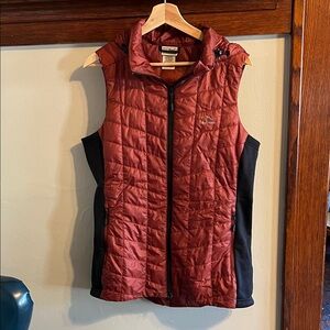 L.L. Bean Women's Quilted Vest - Rust and Black
